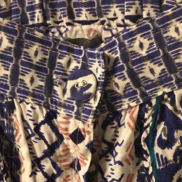 Button Down Flowy Patterned Skirt - Picture 3 of 8